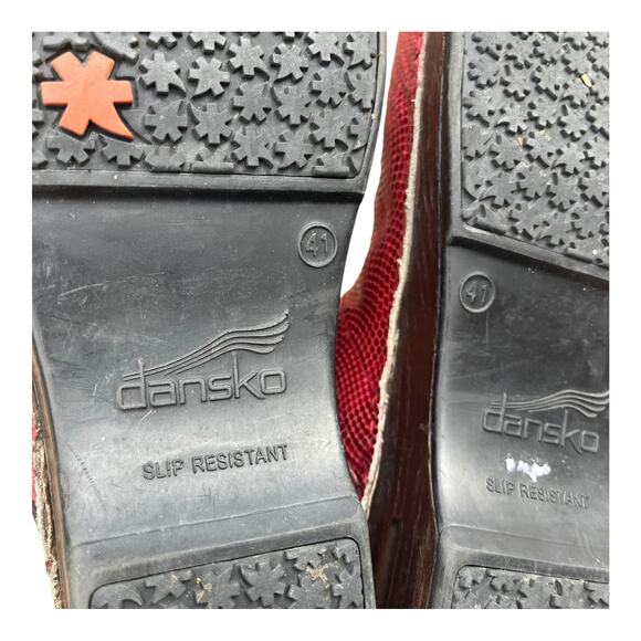 Dansko Pro XP 2.0 Clog Red Texture Size 41 Slip Resistant Nursing Professional - Picture 9 of 14
